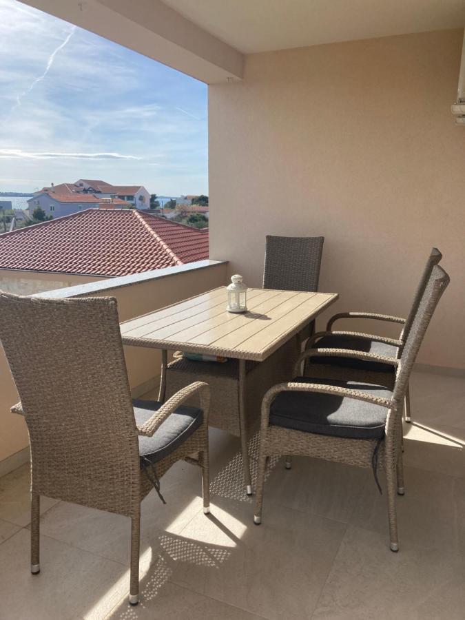 Apartman Hmelina Vrsi Eksteriør billede